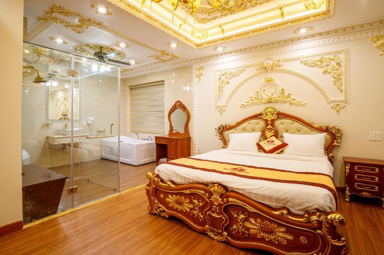 Tri Tam Hotel - Khach San Tri Tam Ben Luc ภายนอก รูปภาพ