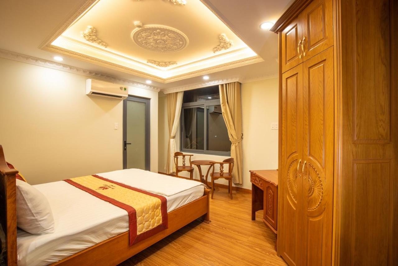 Tri Tam Hotel - Khach San Tri Tam Ben Luc ภายนอก รูปภาพ