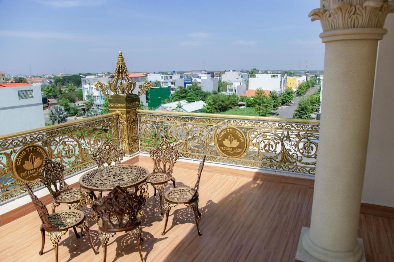 Tri Tam Hotel - Khach San Tri Tam Ben Luc ภายนอก รูปภาพ