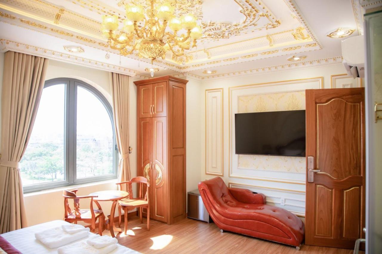 Tri Tam Hotel - Khach San Tri Tam Ben Luc ภายนอก รูปภาพ