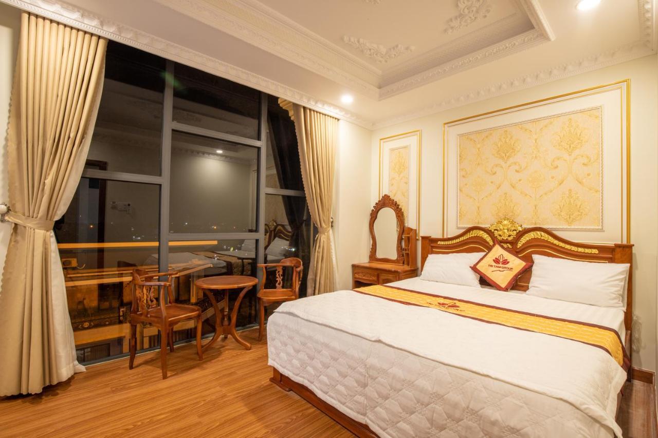 Tri Tam Hotel - Khach San Tri Tam Ben Luc ภายนอก รูปภาพ