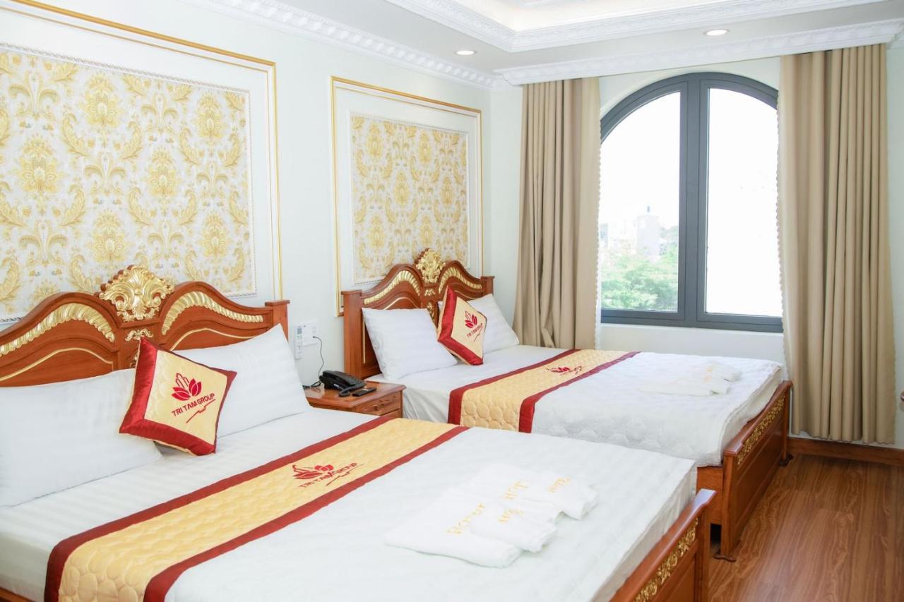 Tri Tam Hotel - Khach San Tri Tam Ben Luc ภายนอก รูปภาพ