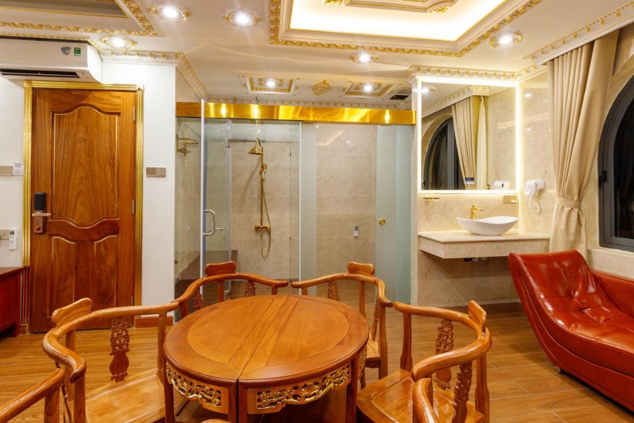 Tri Tam Hotel - Khach San Tri Tam Ben Luc ภายนอก รูปภาพ