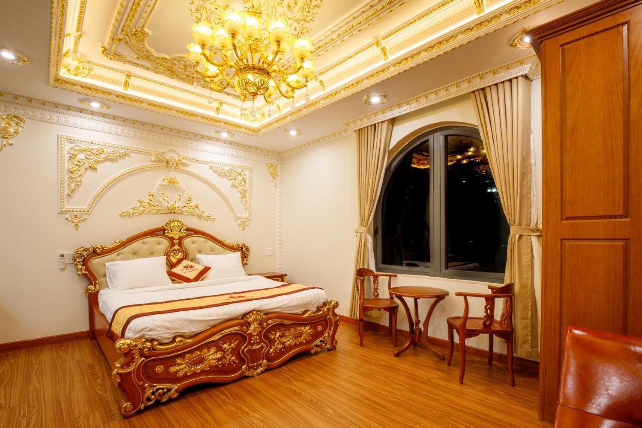 Tri Tam Hotel - Khach San Tri Tam Ben Luc ภายนอก รูปภาพ