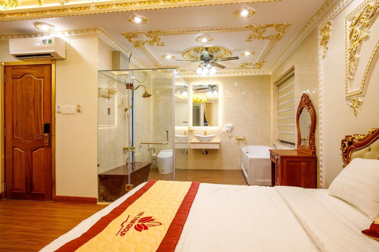 Tri Tam Hotel - Khach San Tri Tam Ben Luc ภายนอก รูปภาพ